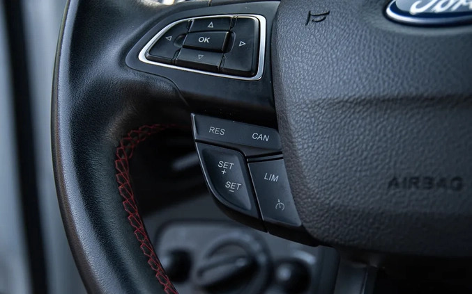 Ford Kuga cena 69990 przebieg: 93000, rok produkcji 2018 z Nowe Warpno małe 631